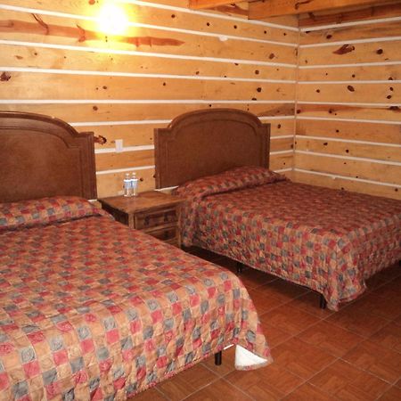 Cabanas Montebello Inn Creel Exteriör bild